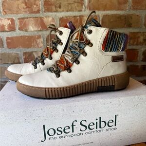 Josef Seibel White Leather Boots with Colorful Knit Accent